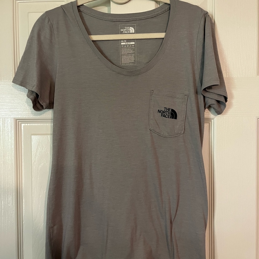 North Face tee.  Slim fit and in excellent condition.